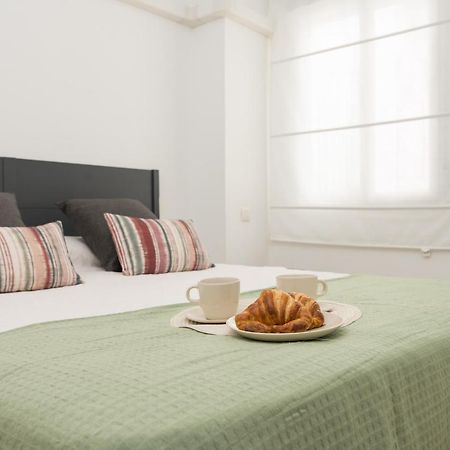 Precioso Apartamento Con Habitacion Separada En Centro Historico De Málaga Eksteriør bilde