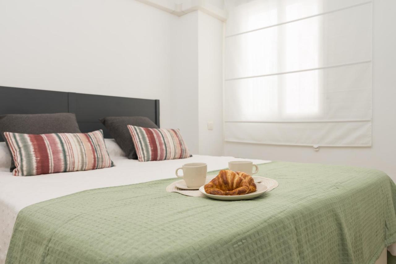 Precioso Apartamento Con Habitacion Separada En Centro Historico De Málaga Eksteriør bilde