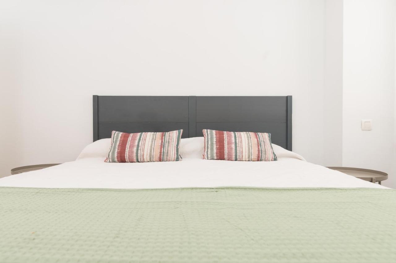 Precioso Apartamento Con Habitacion Separada En Centro Historico De Málaga Eksteriør bilde